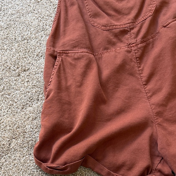 Billabong - Picture 5 of 7